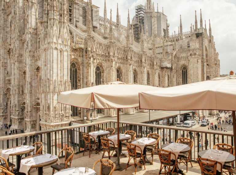 GIACOMO ARENGARIO – Eleganza e Storia con Vista sul Duomo di Milano.