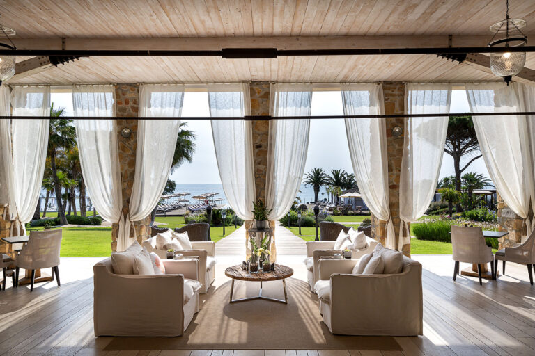 LA VILLA DEL RE – Un sogno a 5 stelle sul mare della Sardegna