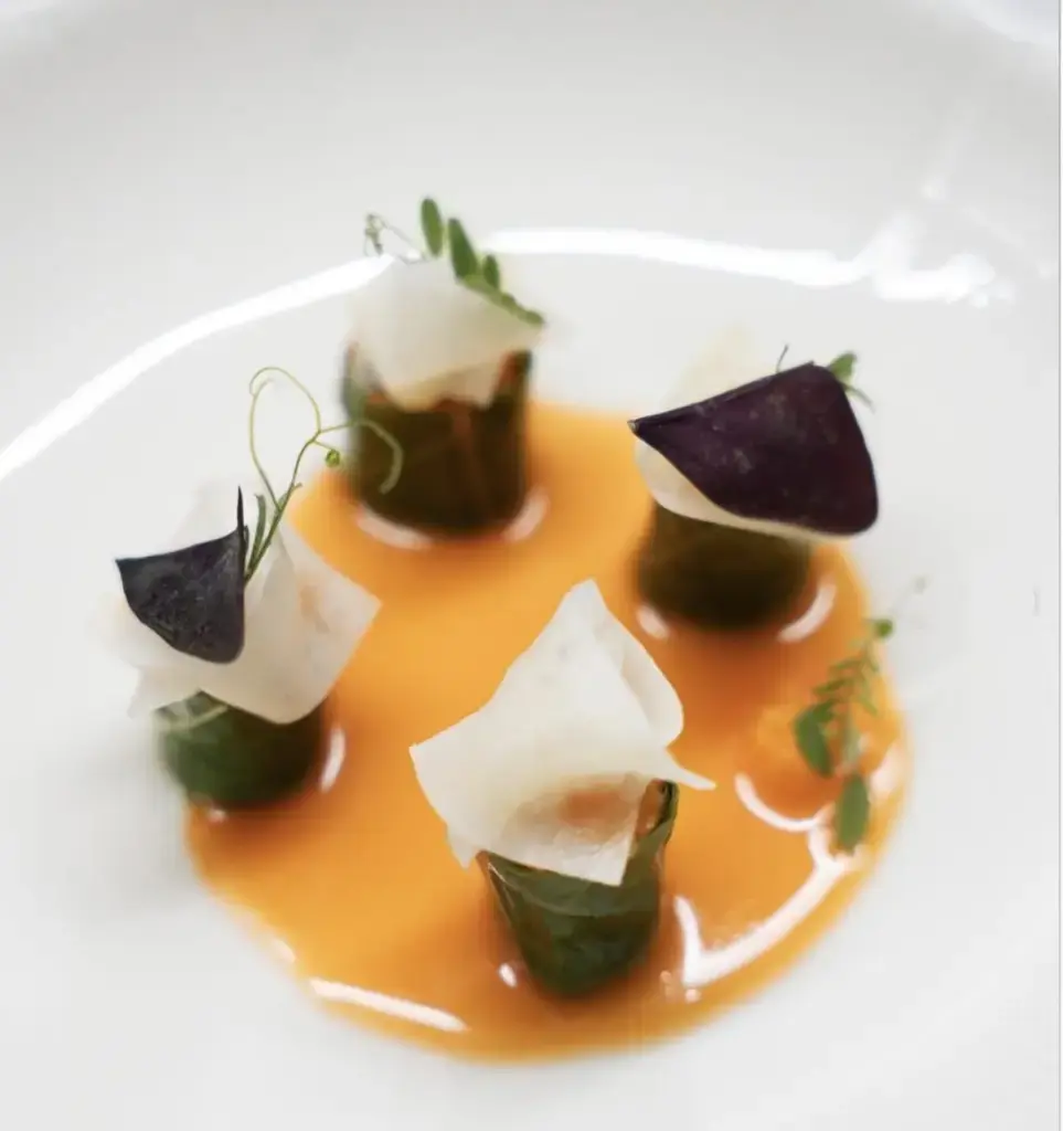 MOGANO – Ristorante guidato dallo chef Matteo Faenza.