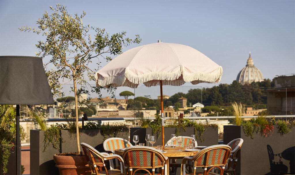 MAMA SHELTER ROMA – IL ROOFTOP TRA VISTA SU SAN PIETRO E ATMOSFERA LIFESTYLE