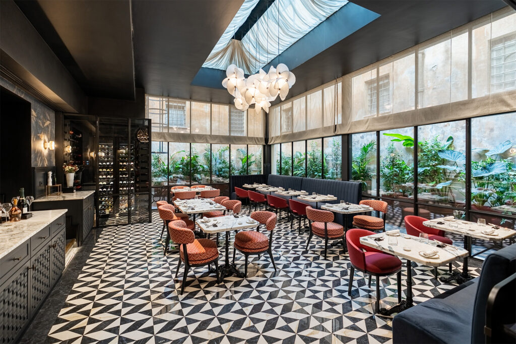 AFFINITY KITCHEN & ALCHEMY – Il salotto culturale e gastronomico del The Goethe Hotel.